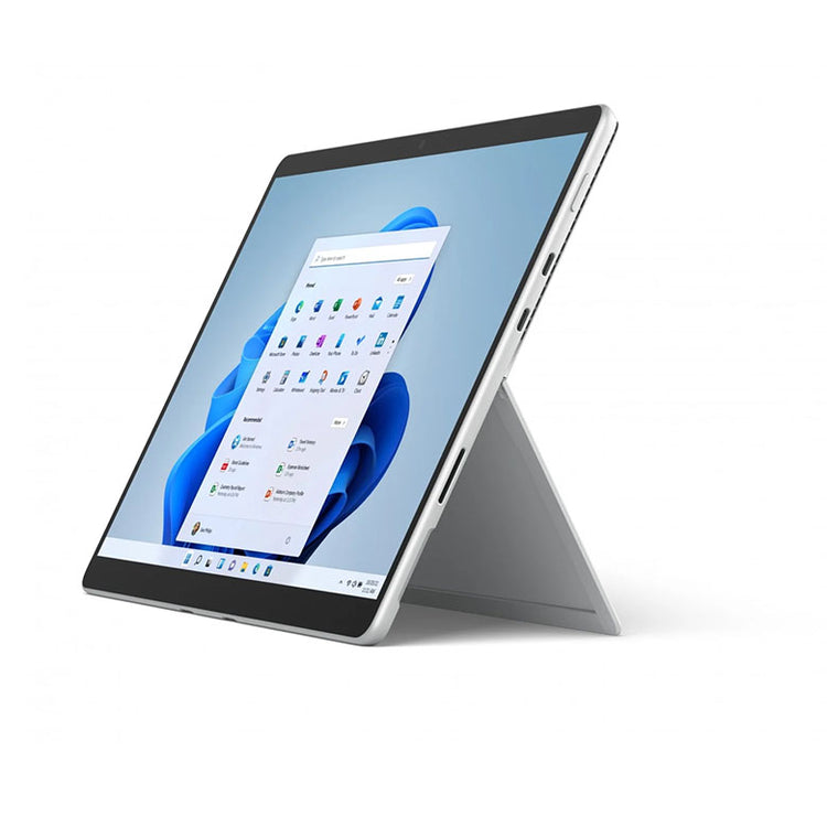 Zilveren Surface pro 8 van Microsoft. Refurbished. Staat op standaard.
