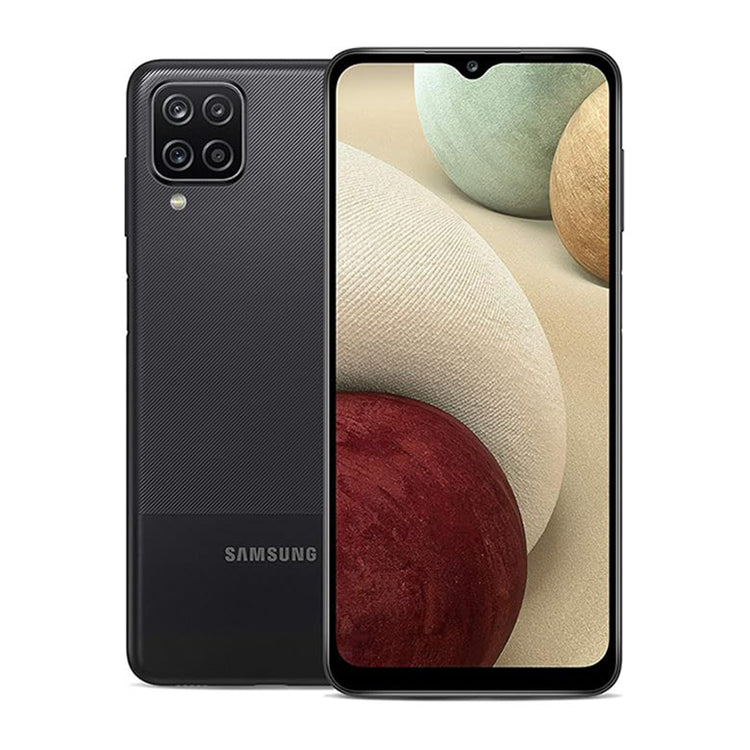 De zwarte Samsung Galaxy A12 met 4 camera's van beide kanten zichtbaar.
